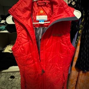Columbia Red Omni-Heat Vest